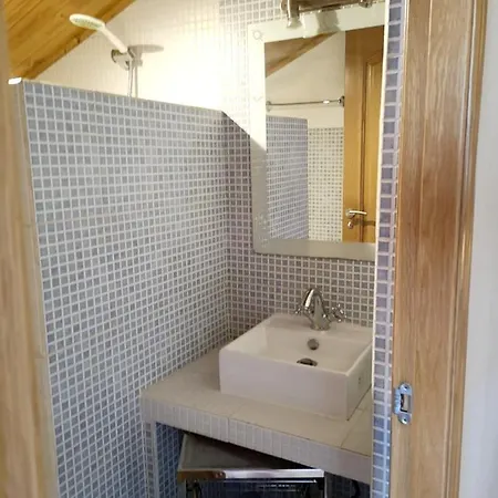 3 Bedrooms House With Enclosed Garden At 2 Km Away From The Beach Sada