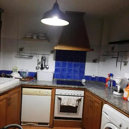 3 Bedrooms House With Enclosed Garden At 2 Km Away From The Beach Сasa de vacaciones Sada
