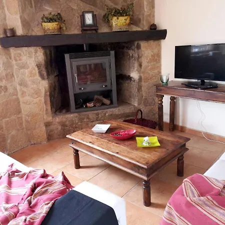 3 Bedrooms House With Enclosed Garden At 2 Km Away From The Beach * Sada